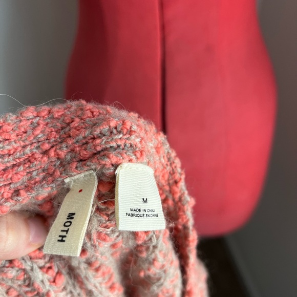 Moth Marled V-Neck Sweater (M) - Picture 12 of 12